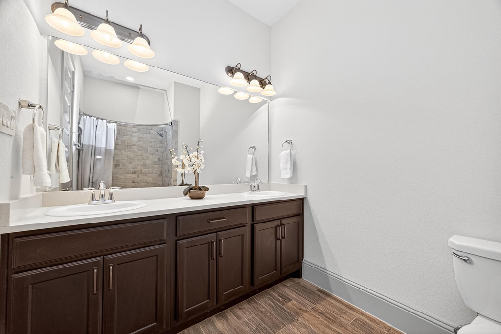 2072 Laurie Darlin Drive - Photo 21