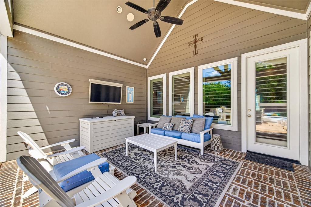2072 Laurie Darlin Drive - Photo 27
