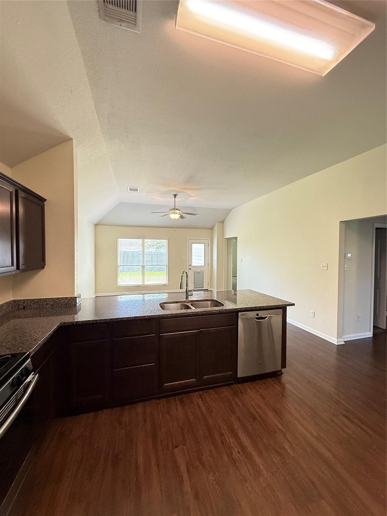 1134 Shadow Glenn Drive - Photo 4