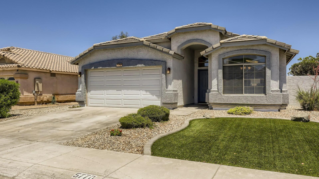 5770 W Seldon Lane - Photo 3