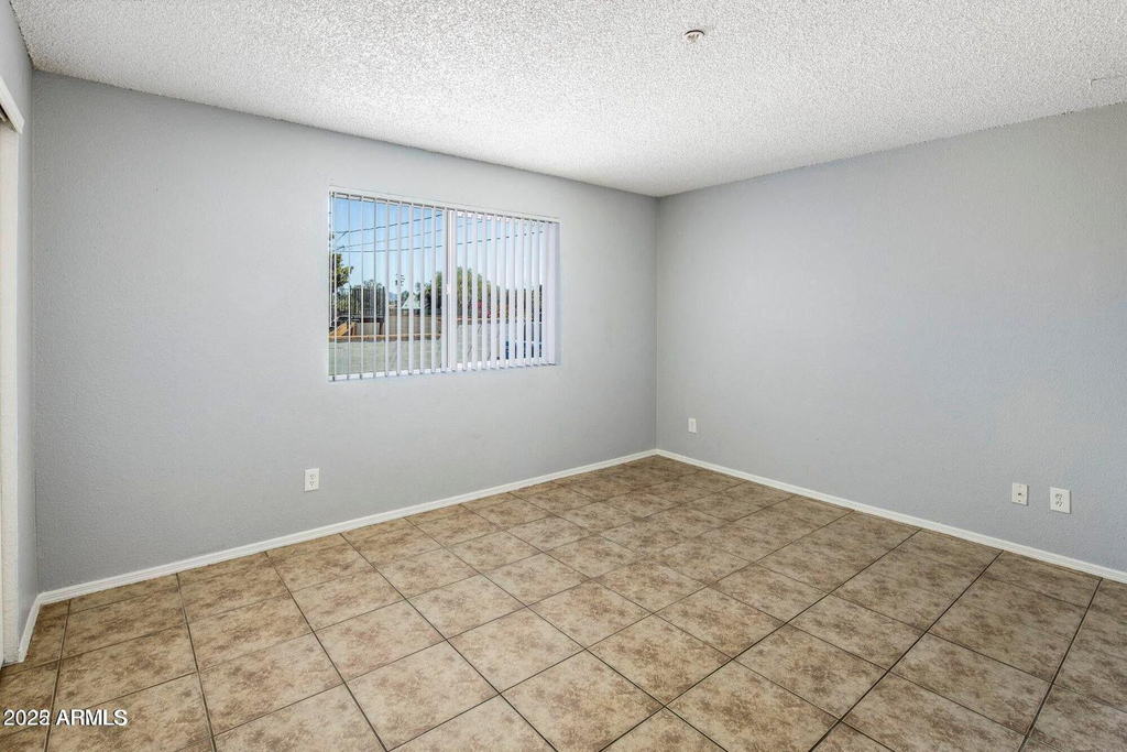 3823 N 23rd Drive - Photo 10