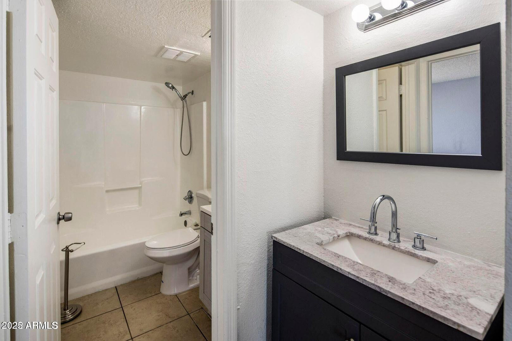 3823 N 23rd Drive - Photo 6