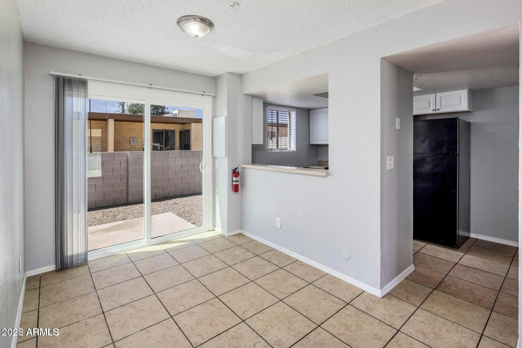 3823 N 23rd Drive - Photo 4
