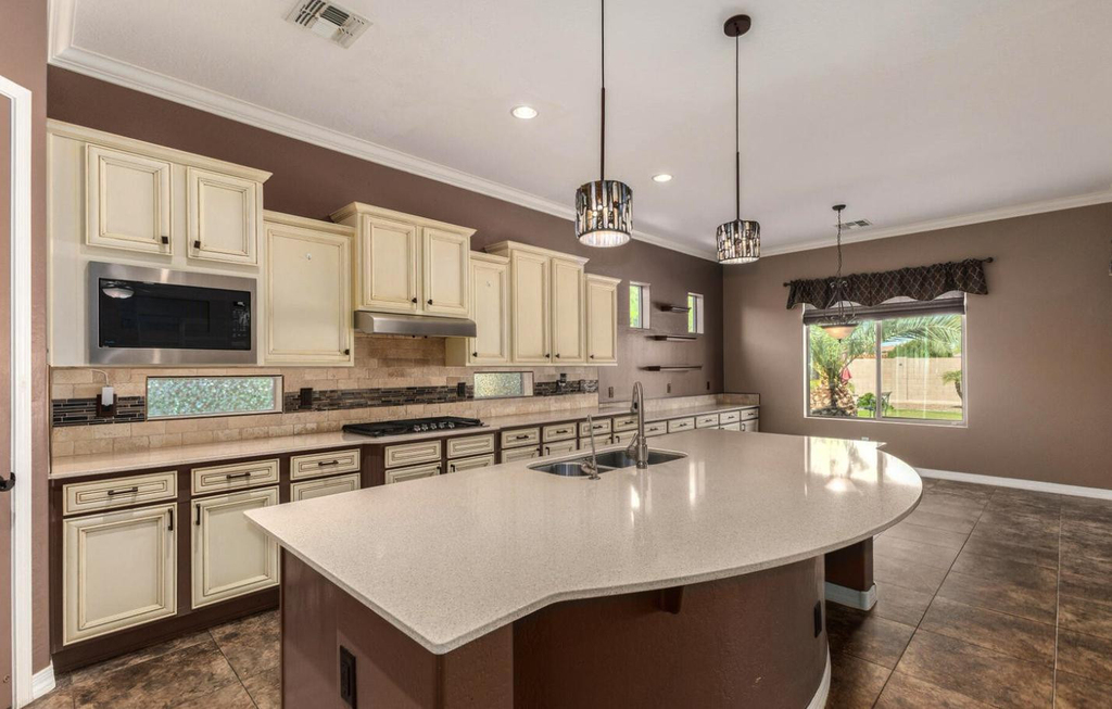 19408 W Pasadena Avenue - Photo 3