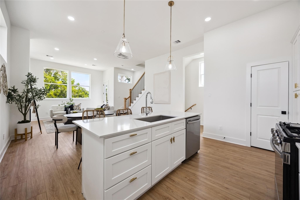 835 Rachel Street - Photo 5