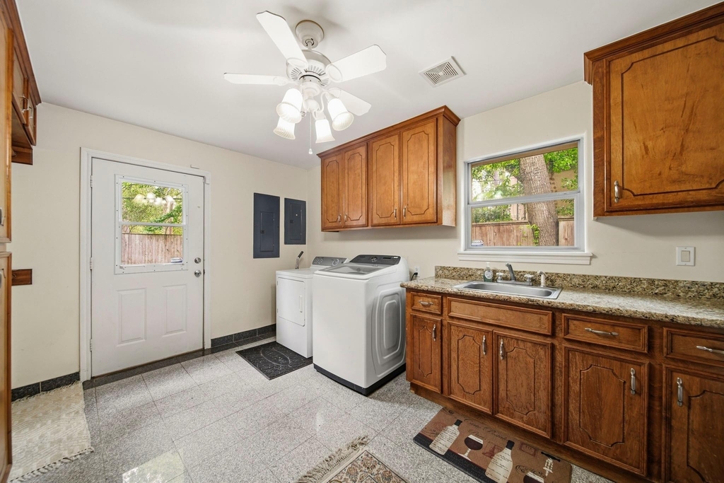 11730 Denise Drive - Photo 32