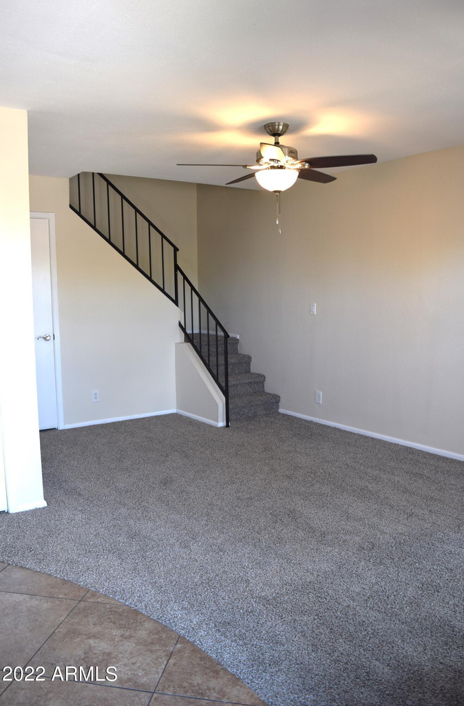 286 W Palomino Drive - Photo 2