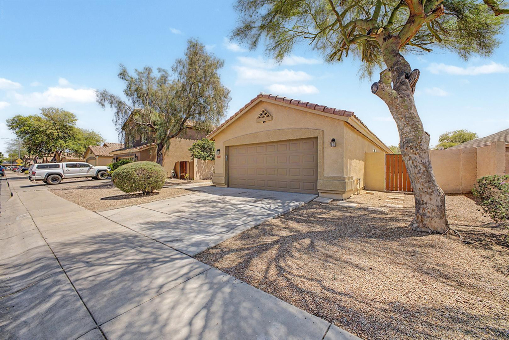 7043 W Phelps Road - Photo 2