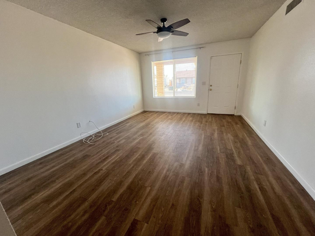 6421 W Carol Avenue - Photo 27