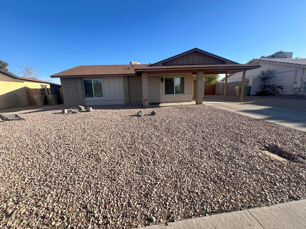 6421 W Carol Avenue - Photo 2