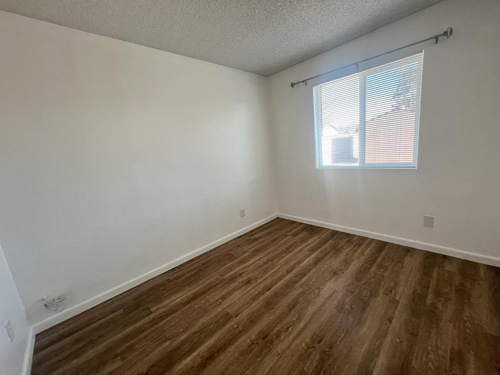 6421 W Carol Avenue - Photo 19