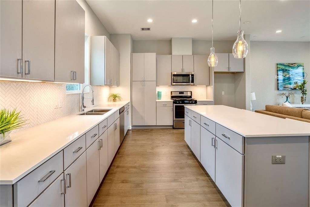 8411 Hempstead Road - Photo 3