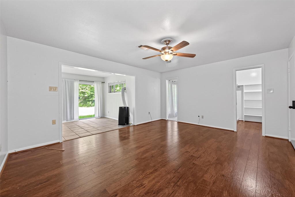 1701 Mistletoe Lane - Photo 21