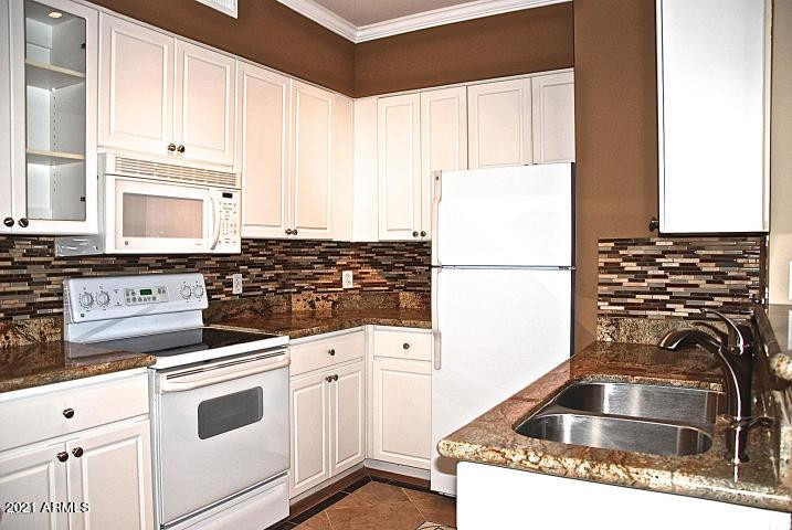1701 E Colter - Photo 2