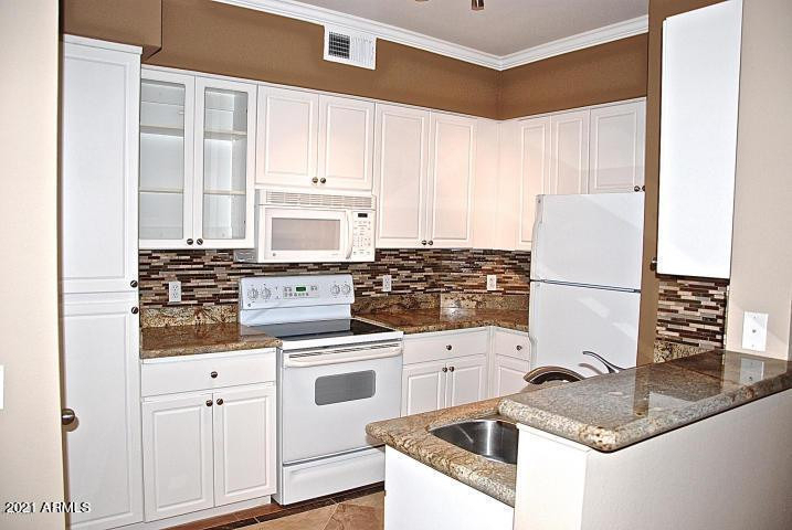 1701 E Colter - Photo 1