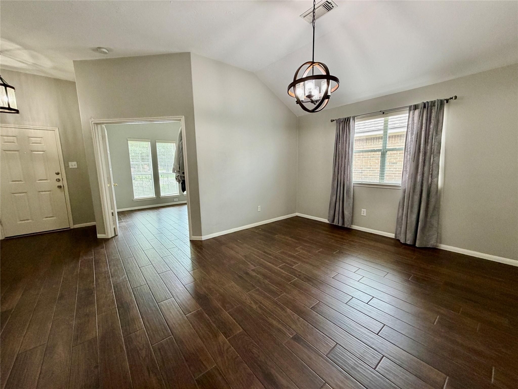 25206 Barmby Drive - Photo 5