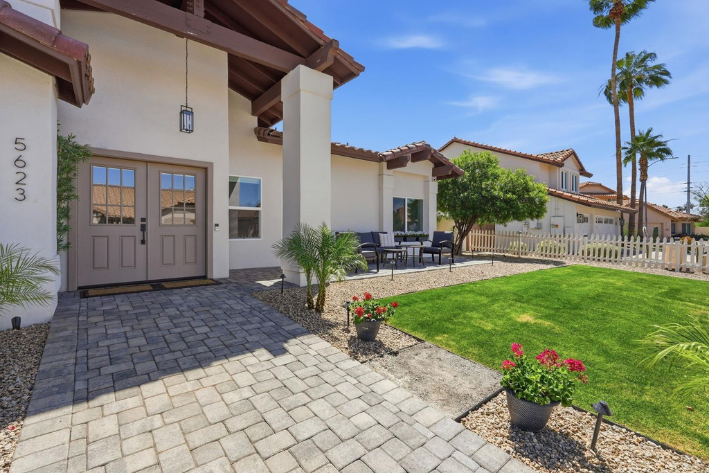 5623 E Claire Drive - Photo 13