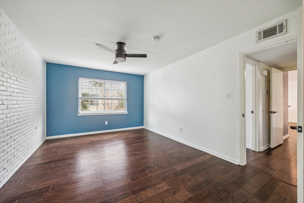 2744 Briarhurst Drive - Photo 5