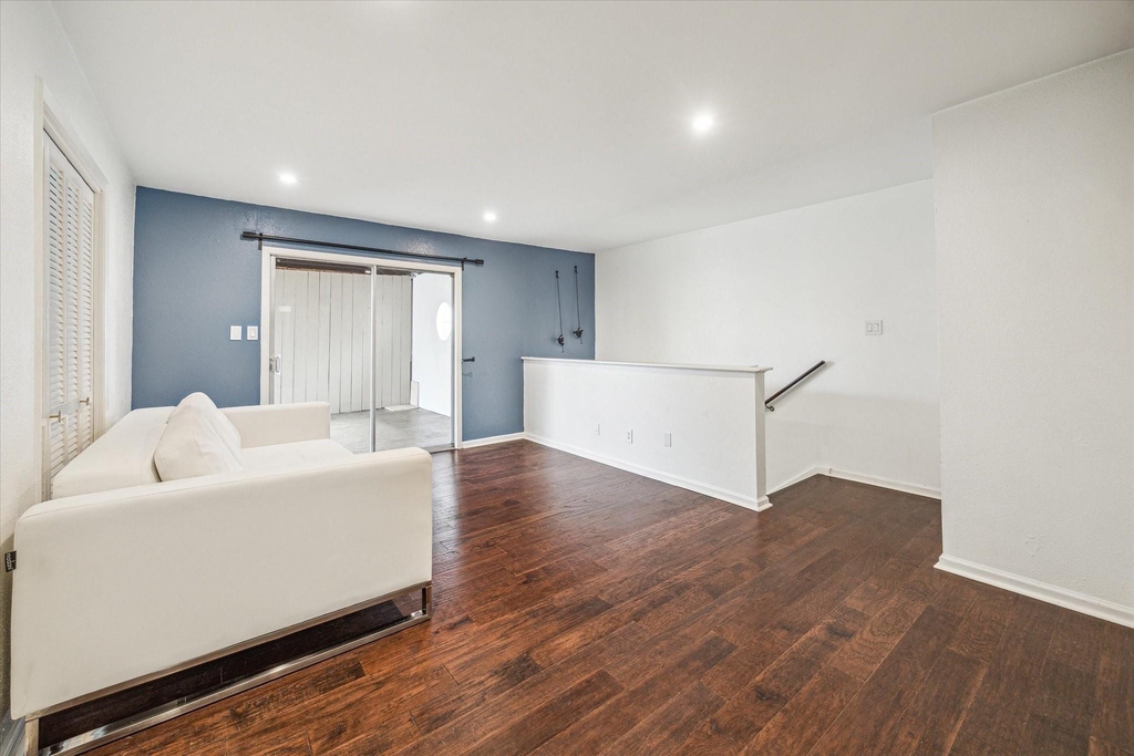 2744 Briarhurst Drive - Photo 4