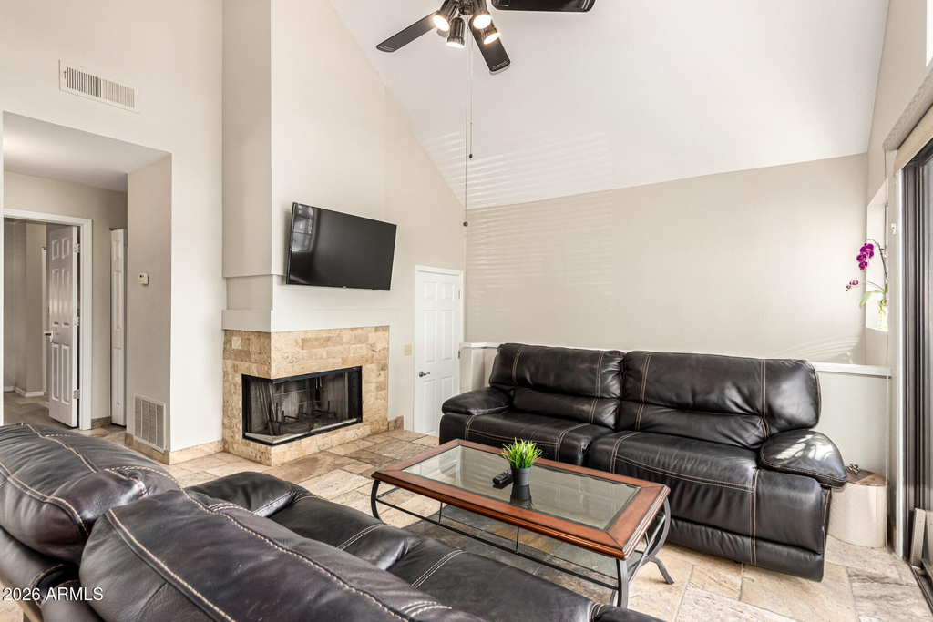 1001 N Pasadena -- - Photo 33