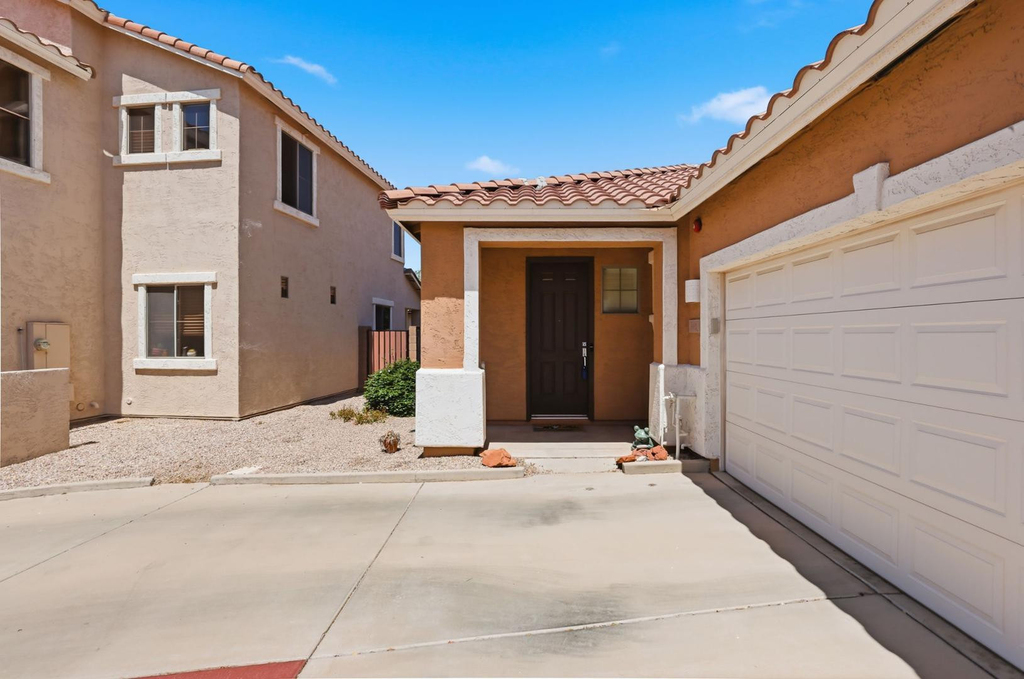 881 S Porter Street - Photo 1