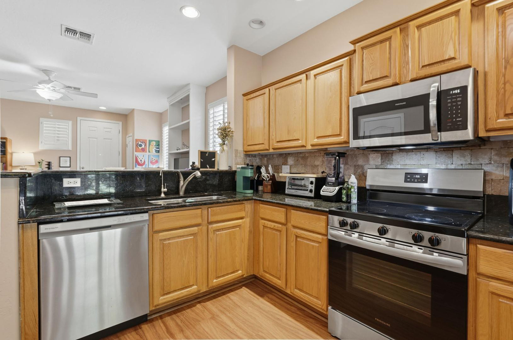881 S Porter Street - Photo 8