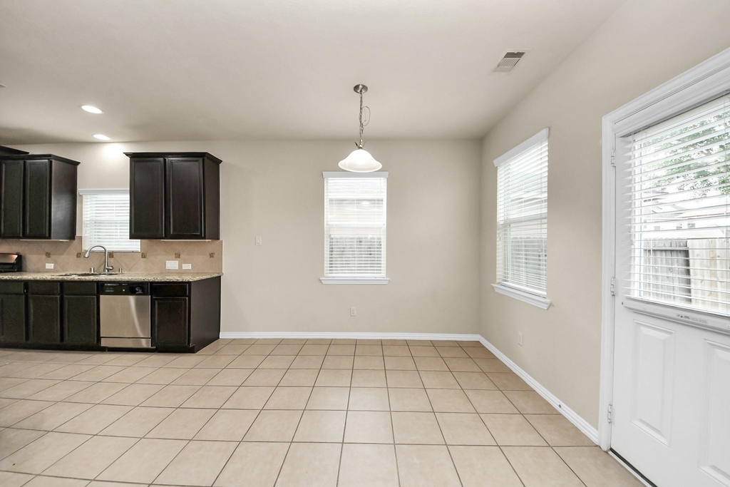 24503 Hikers Bend Drive - Photo 14