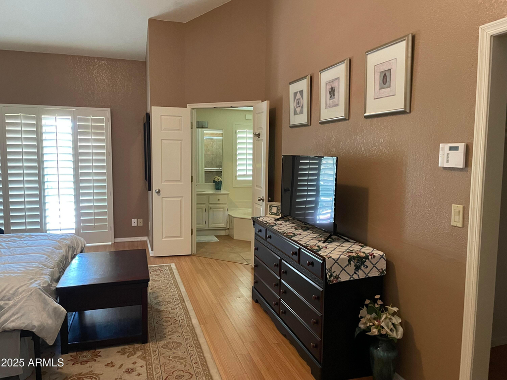 5521 E Paradise Drive - Photo 9