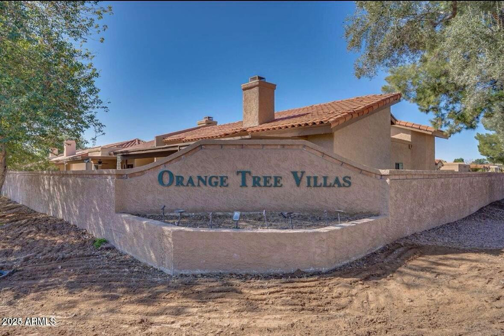 5521 E Paradise Drive - Photo 1