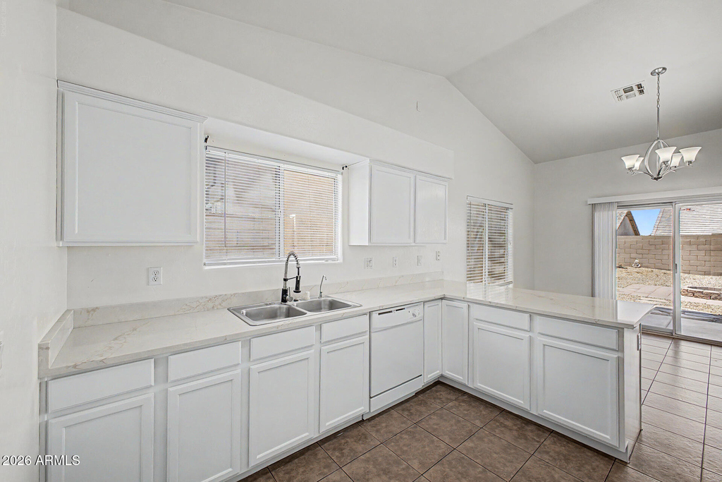 930 E Harwell Road - Photo 11