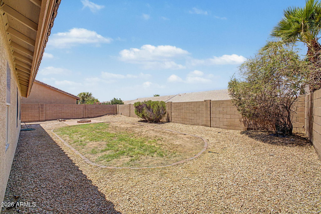 930 E Harwell Road - Photo 37
