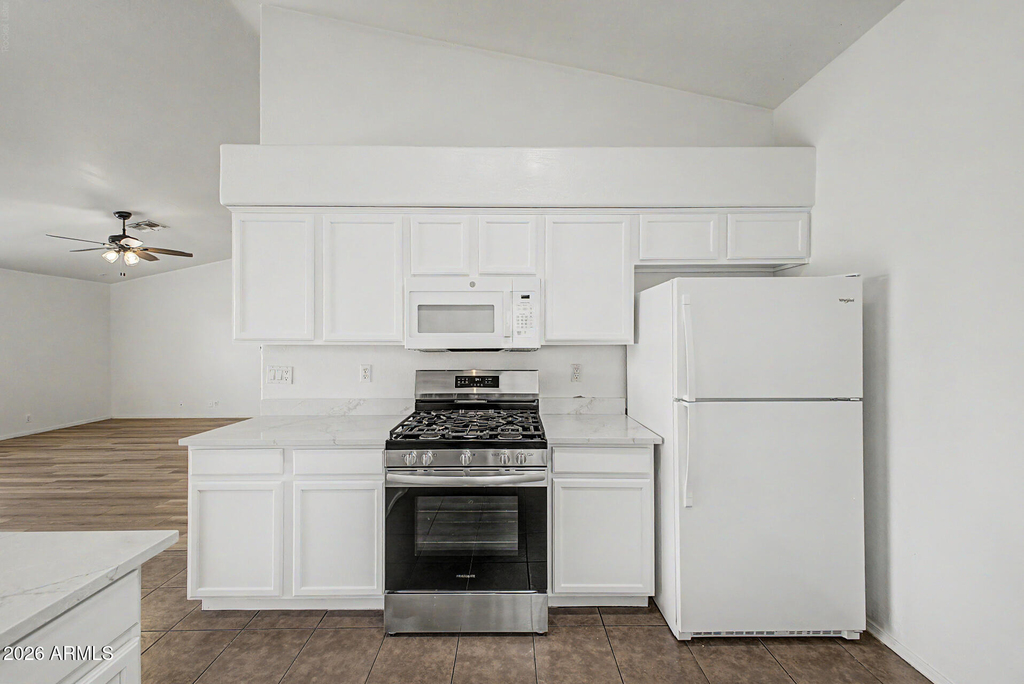 930 E Harwell Road - Photo 12