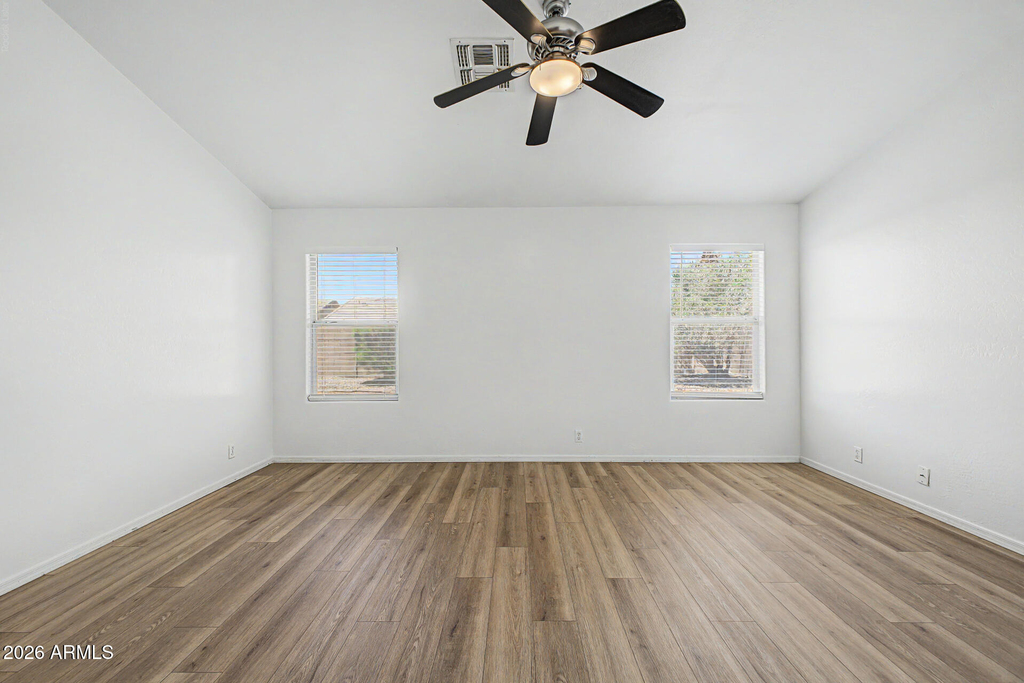 930 E Harwell Road - Photo 19