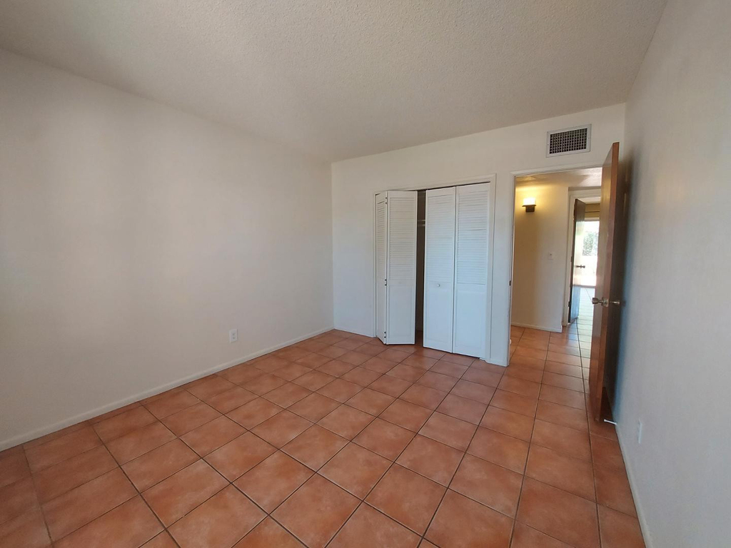 2604 Inverrary Drive - Photo 3