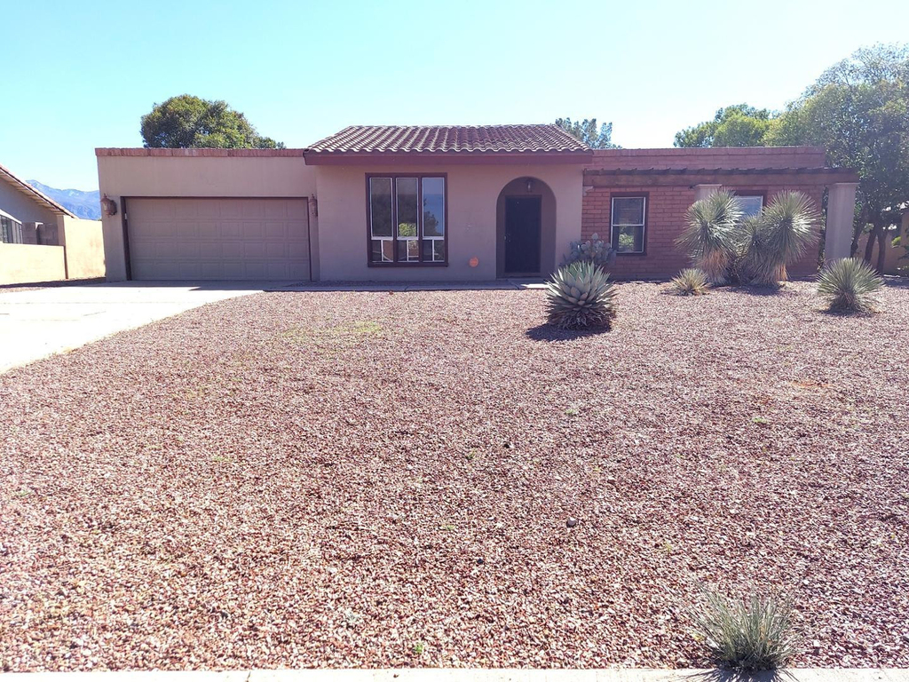 2604 Inverrary Drive - Photo 0