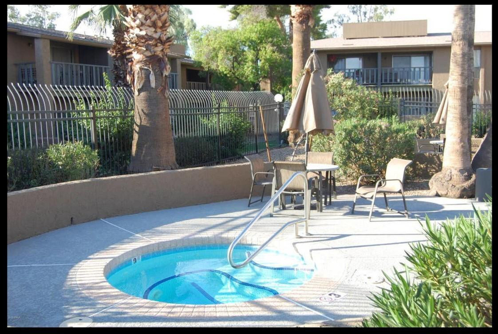 4354 N 82nd Street - Photo 4