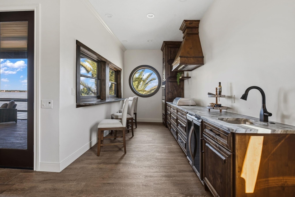 11707 Edgewater Court - Photo 8