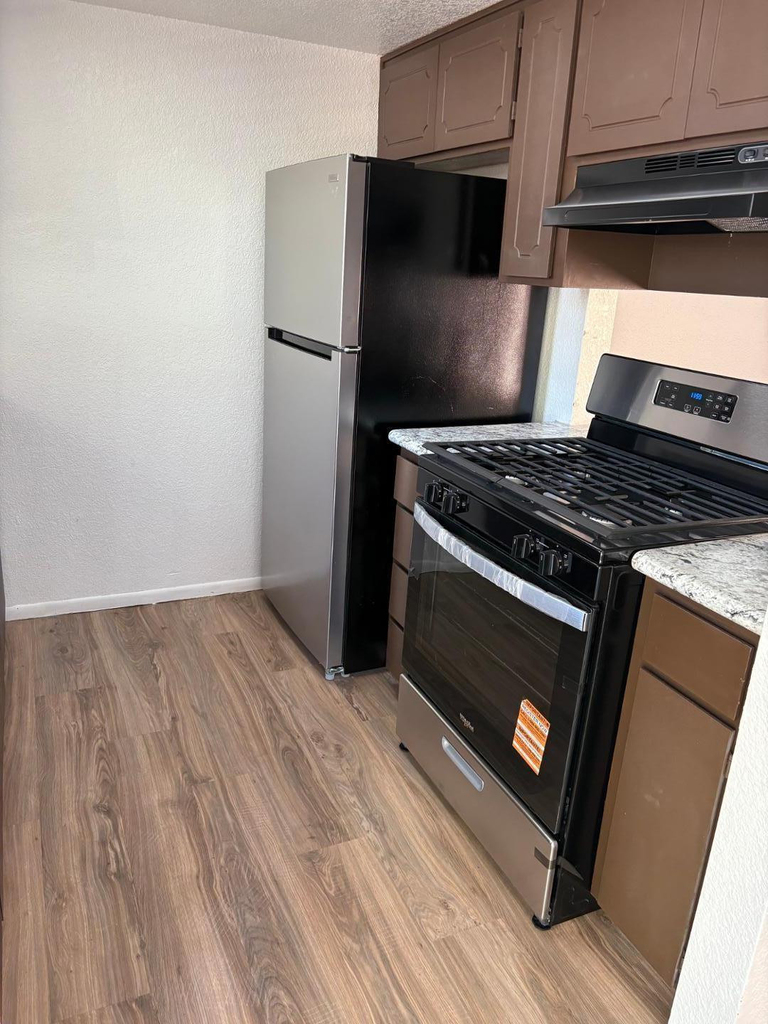 470 E Date Street - Photo 2