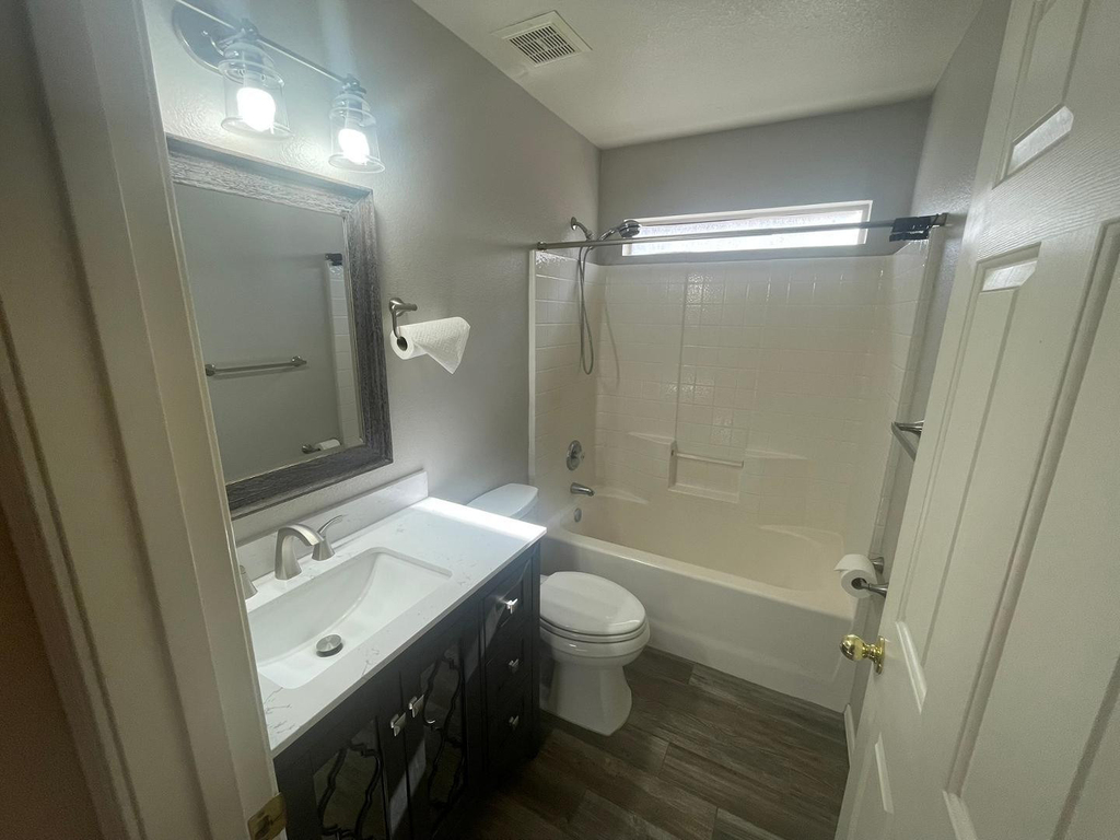 1053 W Bruce Avenue - Photo 6