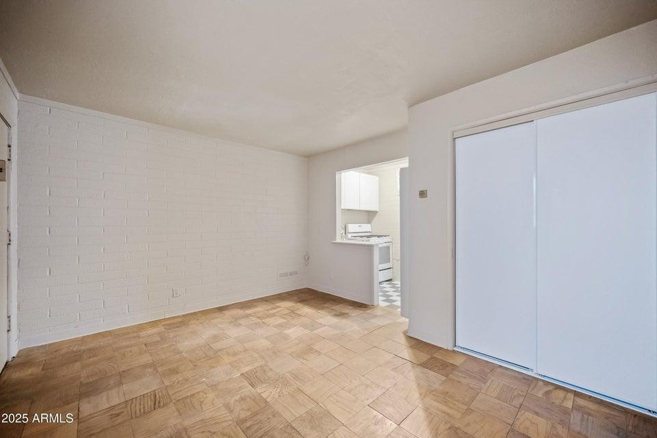 343 W Portland Street - Photo 5