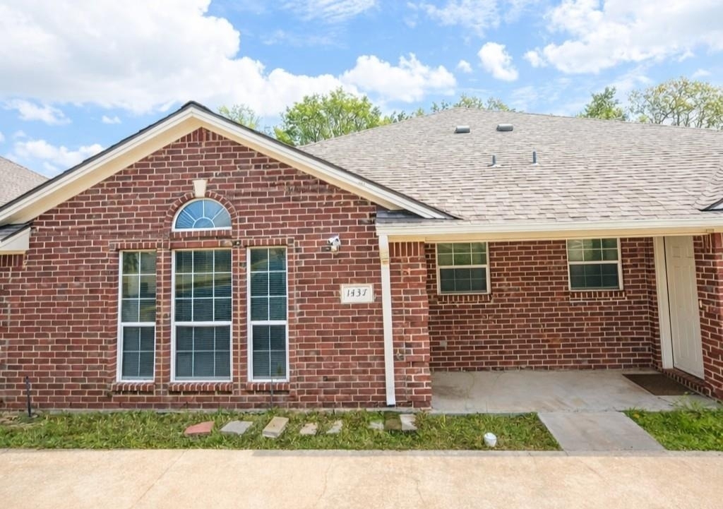 1437 Western Oaks Court - Photo 0