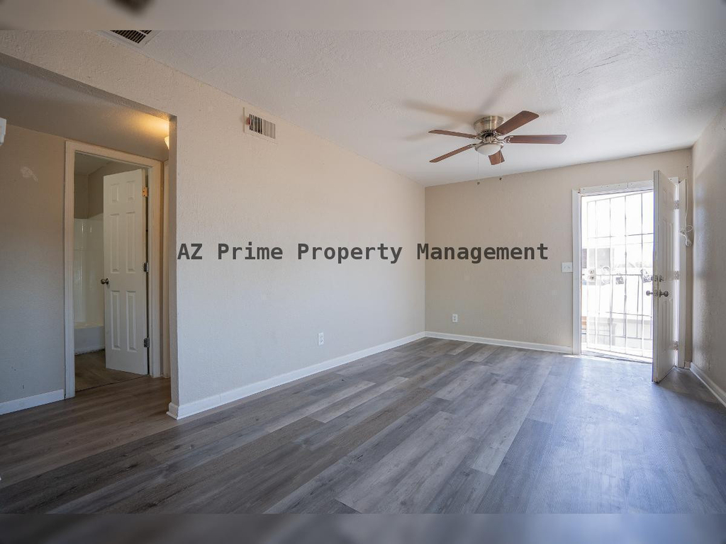 9606 N 11th Avenue - Photo 8