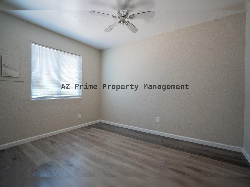 9606 N 11th Avenue - Photo 7