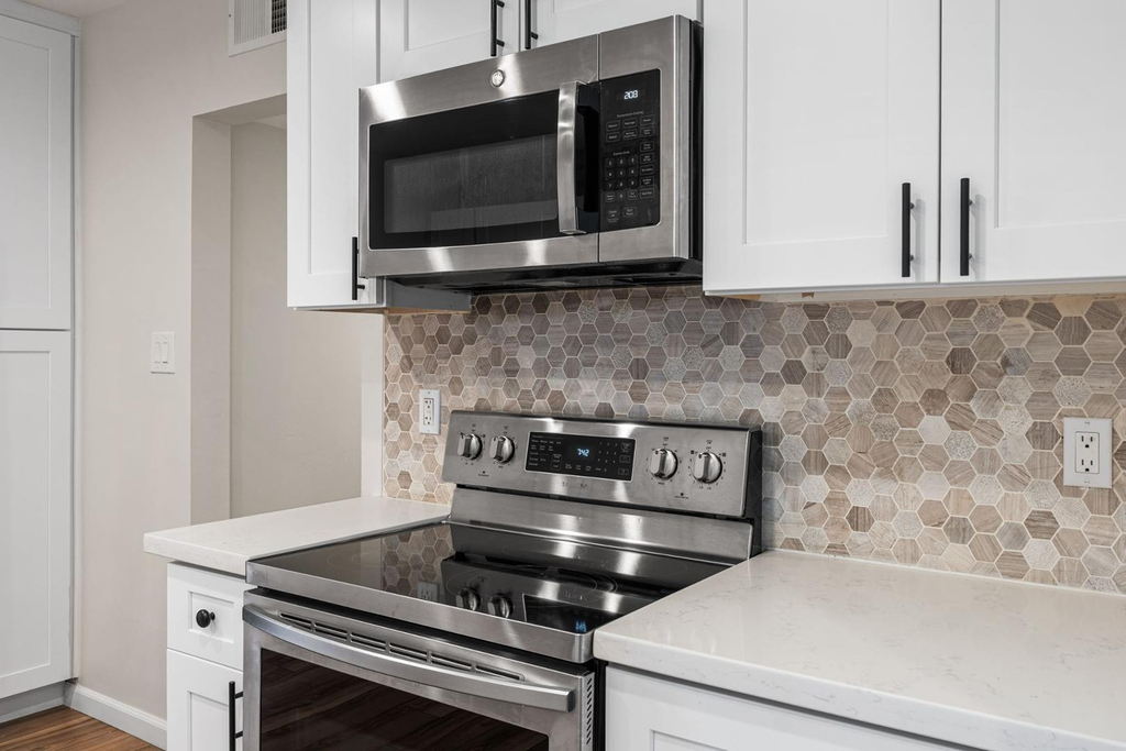 8302 E Windsor Avenue - Photo 8