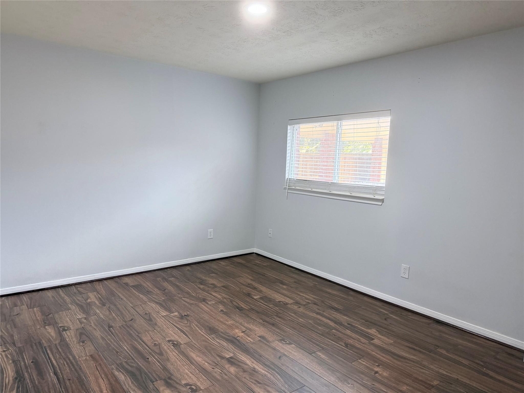 11308 Madison Court - Photo 7