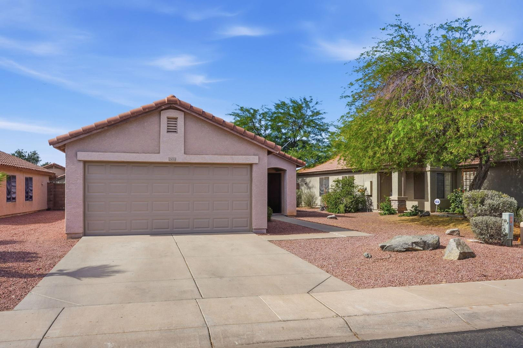 15033 W Ventura Street - Photo 0