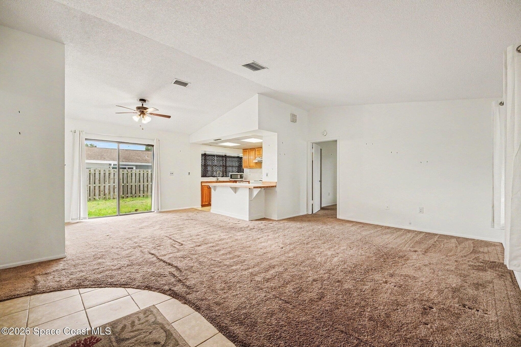 2106 Tarrytown Lane Ne - Photo 2