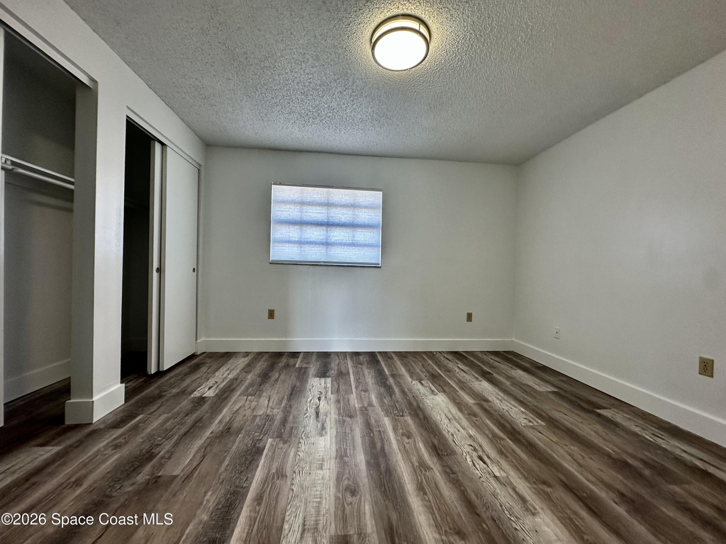 265 Ulster Court - Photo 7