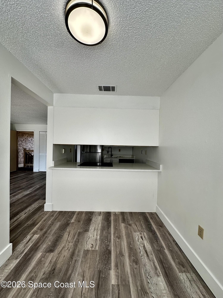 265 Ulster Court - Photo 5