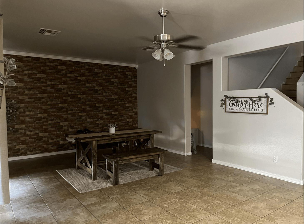 40893 W Bedford Drive - Photo 2